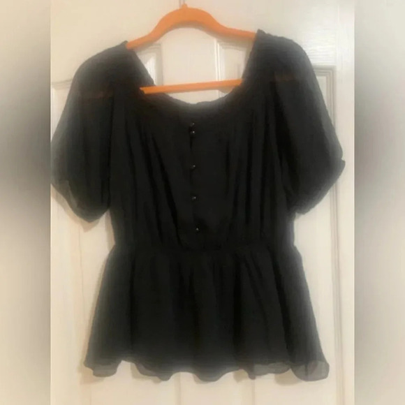 ‎NWT- Everleigh Off-the-Shoulder Black Blouse. Size M. - Picture 10 of 11